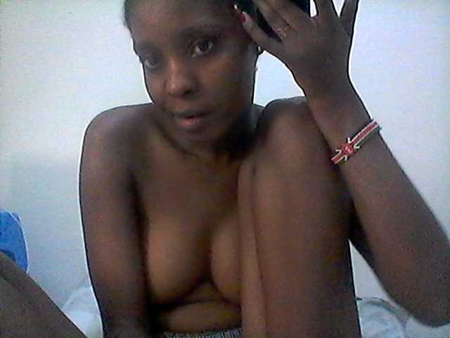 Ebonysly live cam on BongaCams