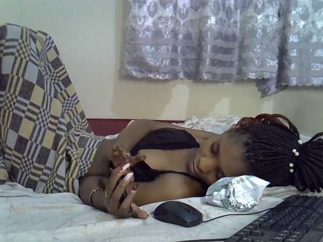Ebonysly live cam on BongaCams