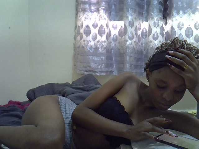 Ebonysly live cam on BongaCams