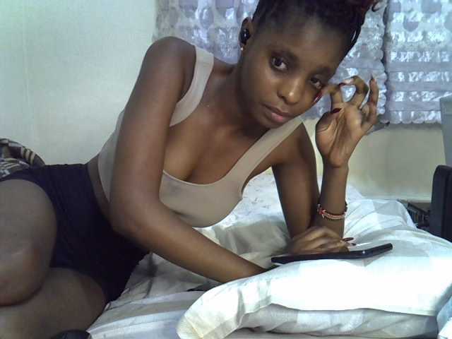Ebonysly live cam on BongaCams