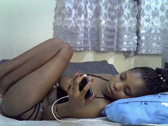Ebonysly live cam on BongaCams