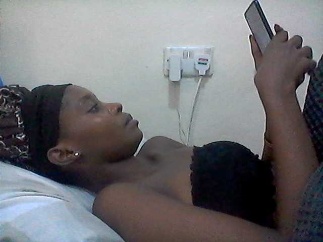 Ebonysly Live Cam on BongaCams