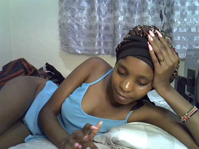 Ebonysly live cam on BongaCams