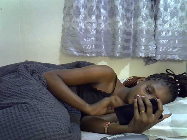 Ebonysly live cam on BongaCams