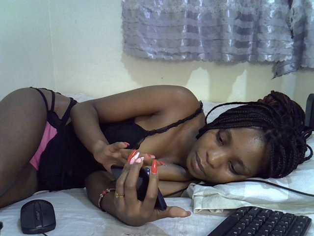 Ebonysly live cam on BongaCams