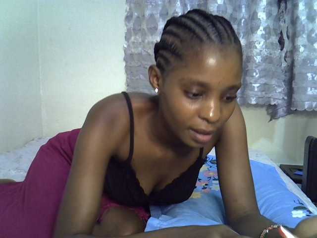 Ebonysly live cam on BongaCams