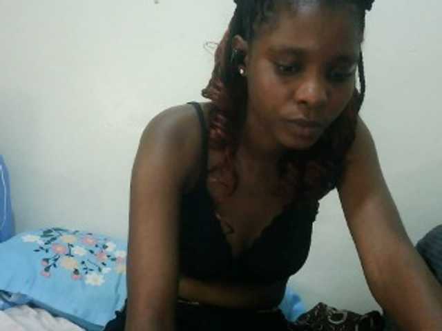 Ebonysly live cam on BongaCams