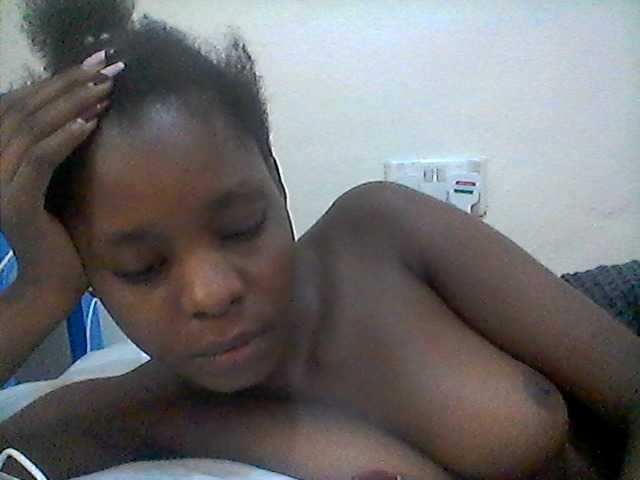 Ebonysly live cam on BongaCams