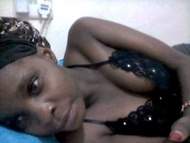 Ebonysly live cam on BongaCams