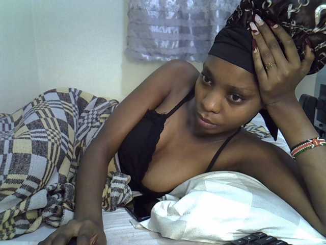 Ebonysly live cam on BongaCams
