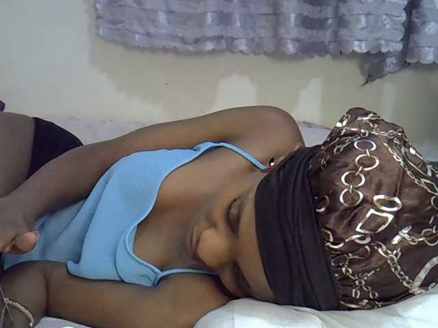 Ebonysly live cam on BongaCams