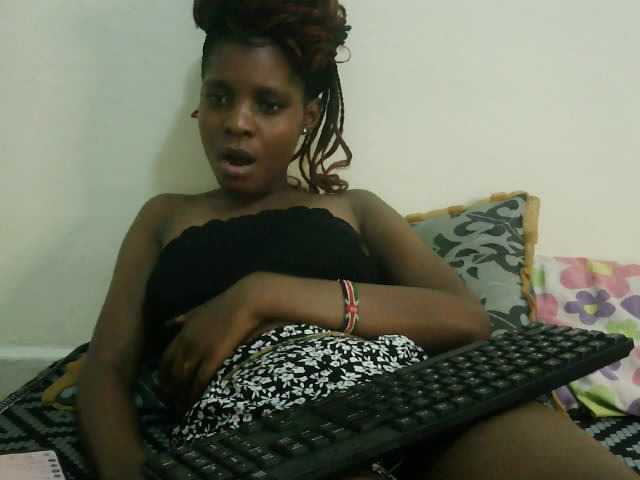 Ebonysly live cam on BongaCams