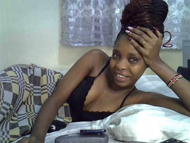 Ebonysly live cam on BongaCams