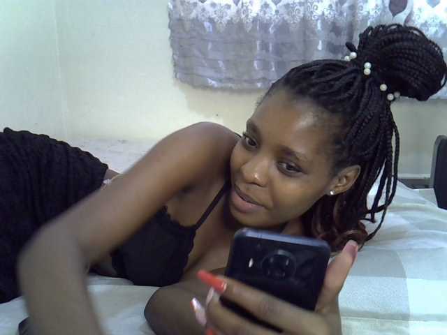 Ebonysly live cam on BongaCams
