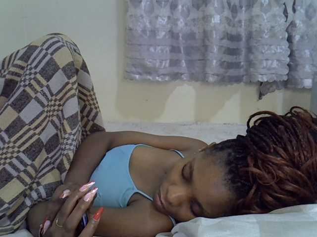 Ebonysly live cam on BongaCams