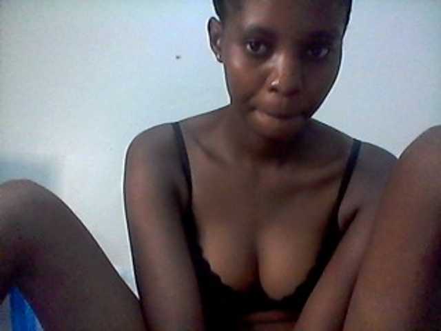 Ebonysly live cam on BongaCams