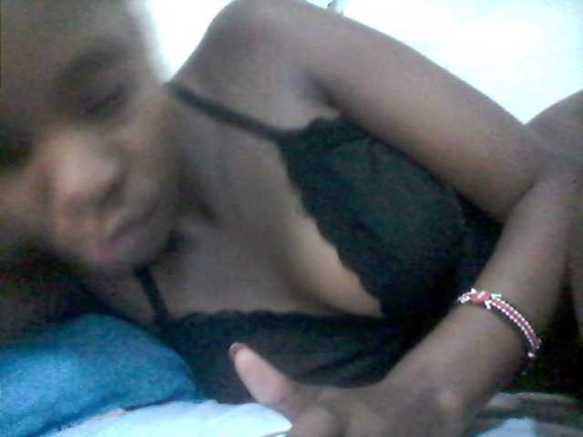Ebonysly live cam on BongaCams