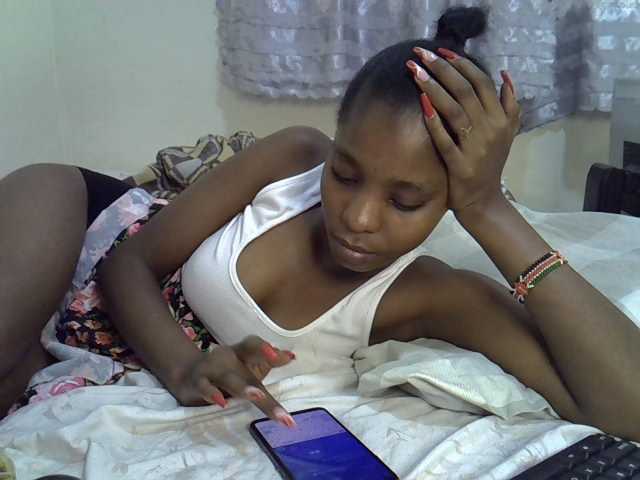 Ebonysly live cam on BongaCams