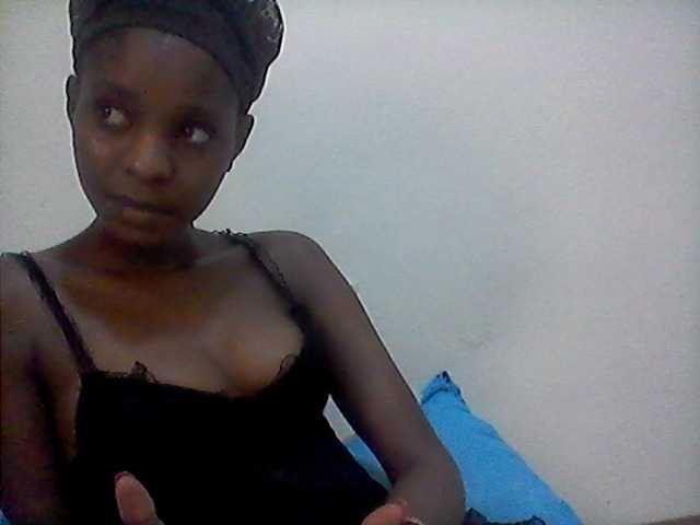 Ebonysly live cam on BongaCams