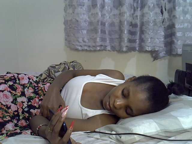 Ebonysly live cam on BongaCams