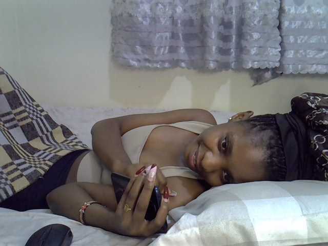 Ebonysly live cam on BongaCams