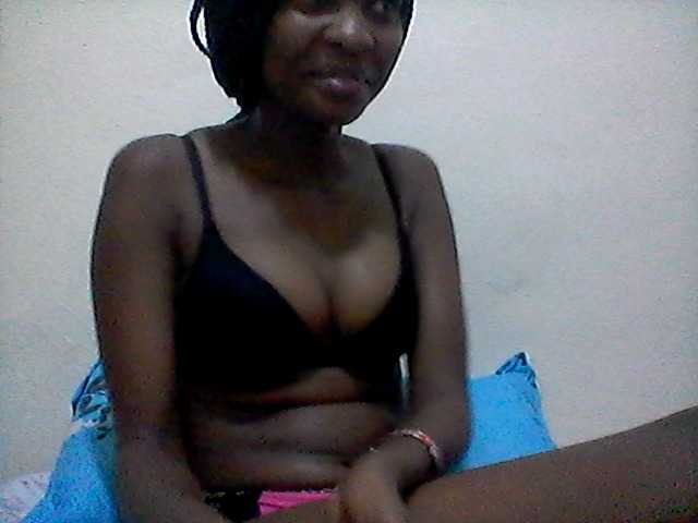 Ebonysly live cam on BongaCams