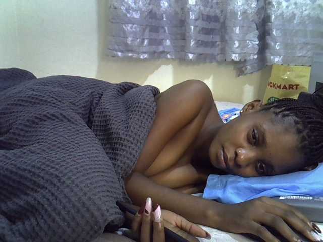 Ebonysly live cam on BongaCams