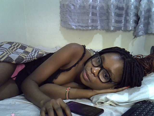 Ebonysly live cam on BongaCams
