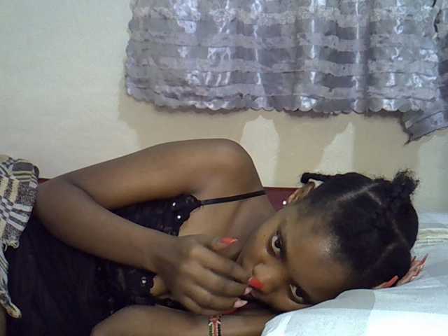 Ebonysly live cam on BongaCams