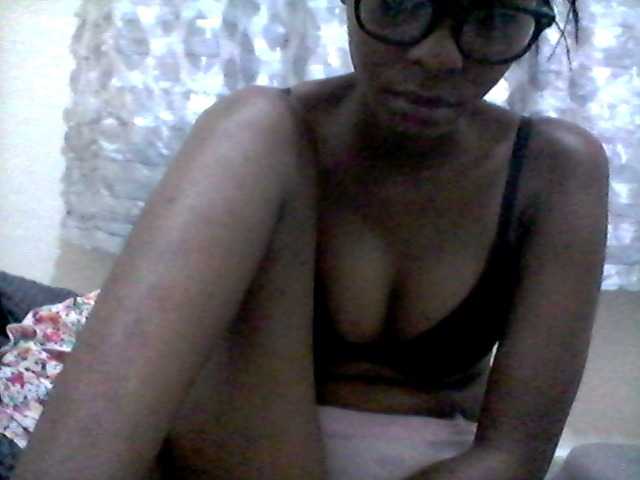 Ebonysly live cam on BongaCams