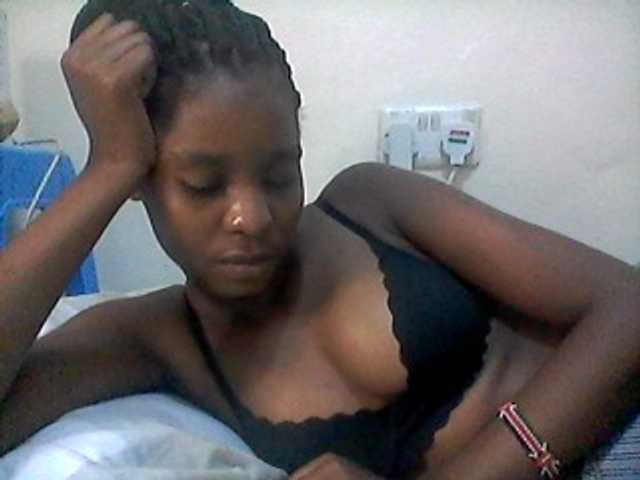 Ebonysly live cam on BongaCams