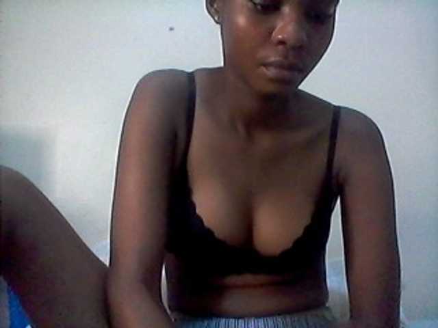Ebonysly live cam on BongaCams