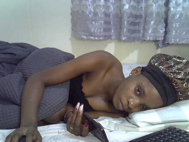 Ebonysly live cam on BongaCams