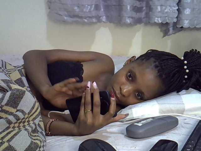Ebonysly live cam on BongaCams