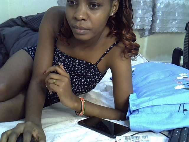Ebonysly live cam on BongaCams