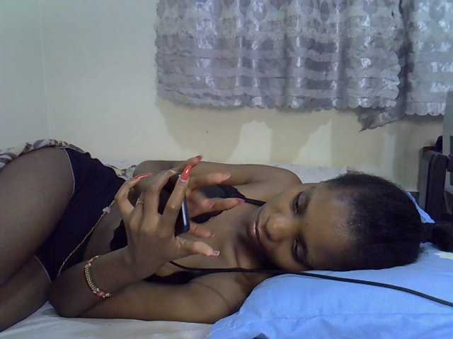 Ebonysly live cam on BongaCams