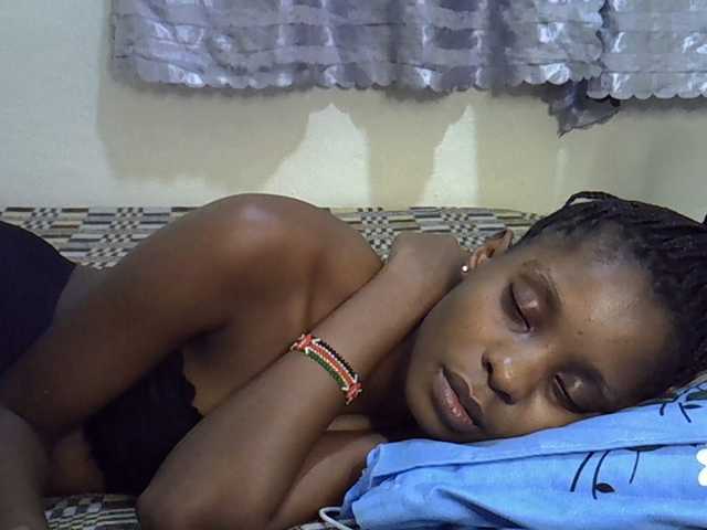 Ebonysly live cam on BongaCams