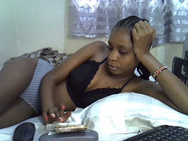 Ebonysly live cam on BongaCams