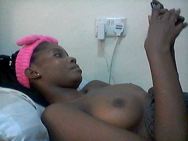Ebonysly live cam on BongaCams