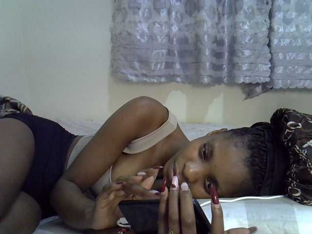 Ebonysly live cam on BongaCams