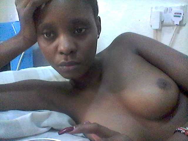 Ebonysly live cam on BongaCams