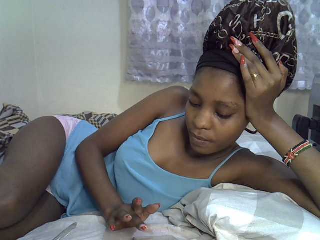 Ebonysly live cam on BongaCams