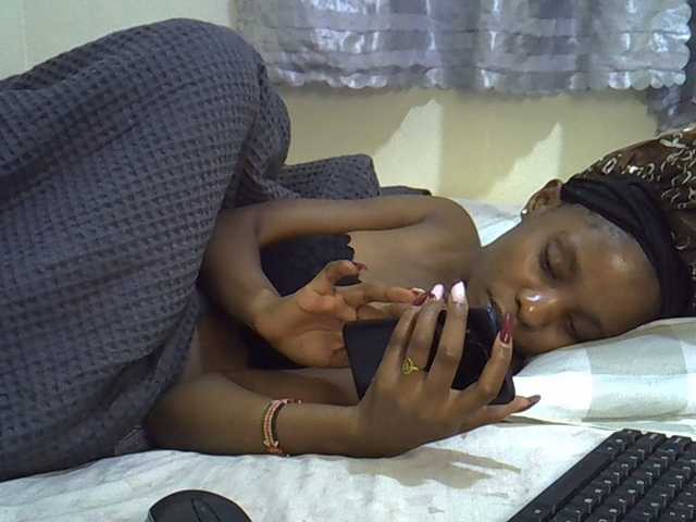 Ebonysly live cam on BongaCams