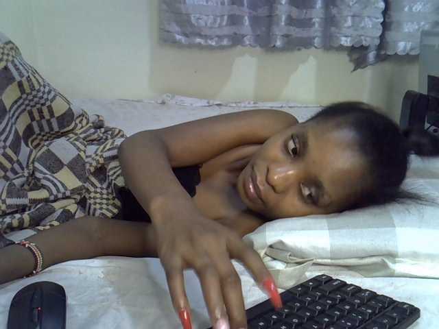 Ebonysly live cam on BongaCams