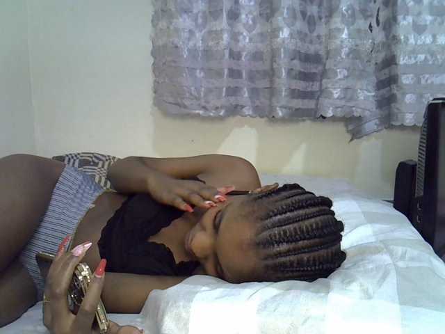 Ebonysly live cam on BongaCams