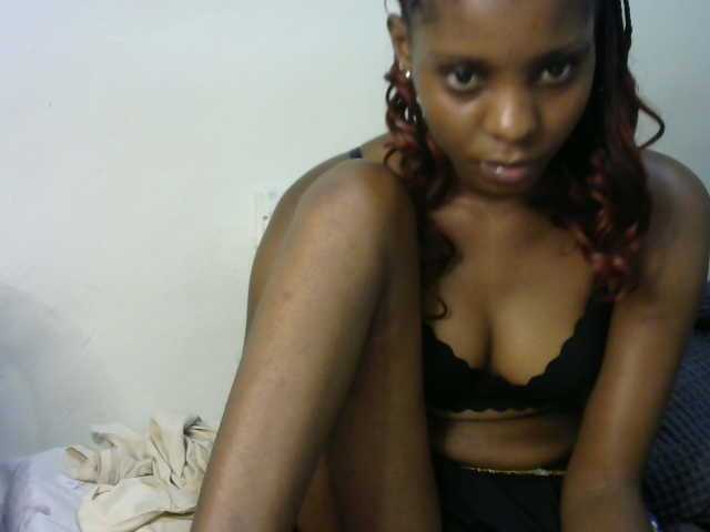 Ebonysly live cam on BongaCams