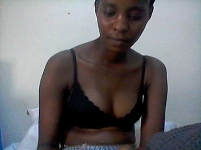 Ebonysly live cam on BongaCams