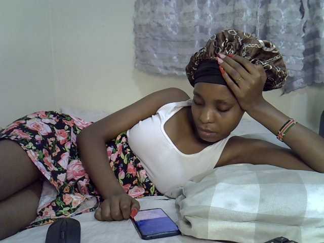 Ebonysly live cam on BongaCams