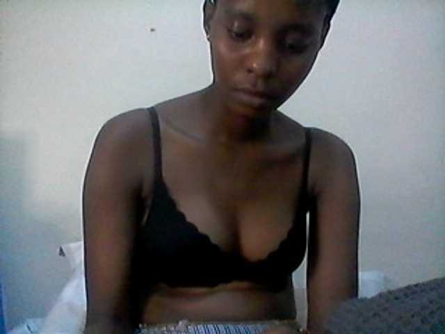 Ebonysly live cam on BongaCams