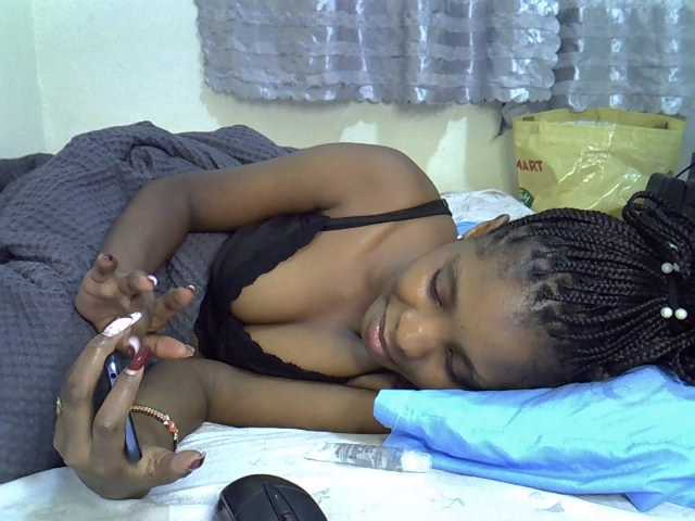 Ebonysly live cam on BongaCams